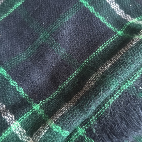 Lot 4 Oversized Scarves 3 Plaid 1 Animal Print / Leopard Print - Picture 3 of 9